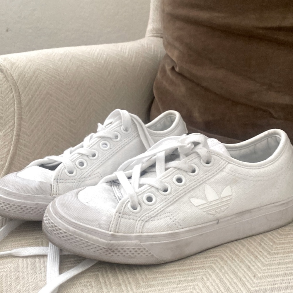 Adidas Sneakers